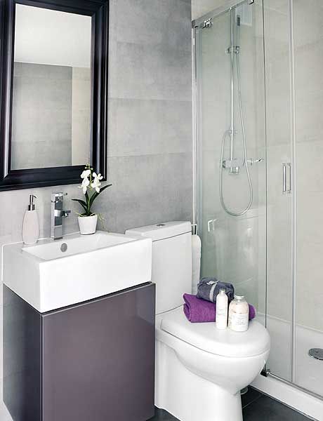 Room, Plumbing fixture, Property, Wall, Interior design, Purple, Glass, Toilet seat, Toilet, Bathroom accessory, 