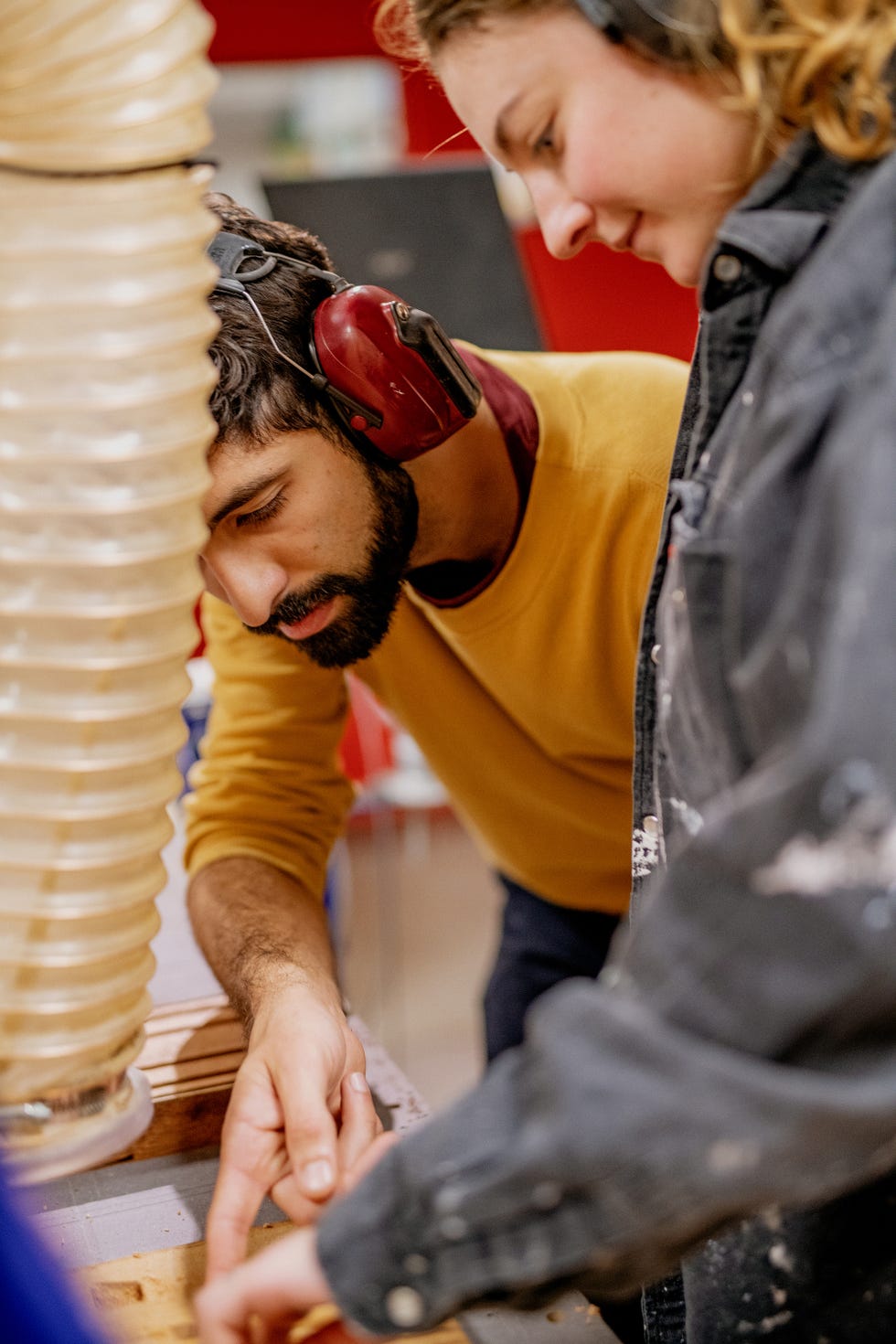 una casita para abejas diseñada por ikea