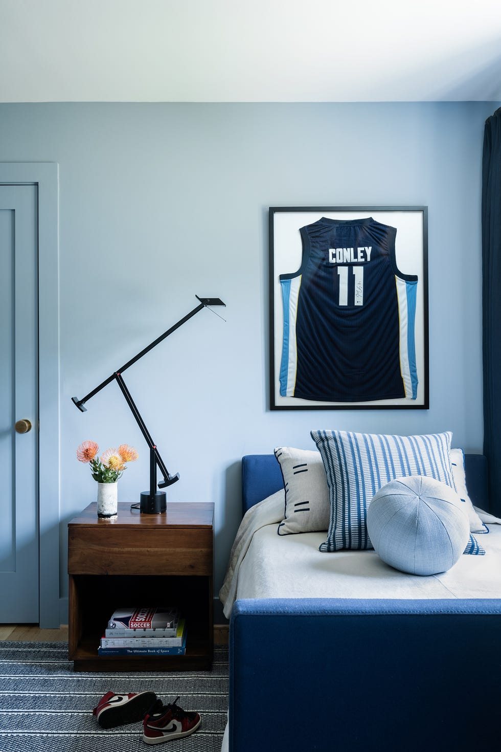 dormitorio infantil decorado en azul