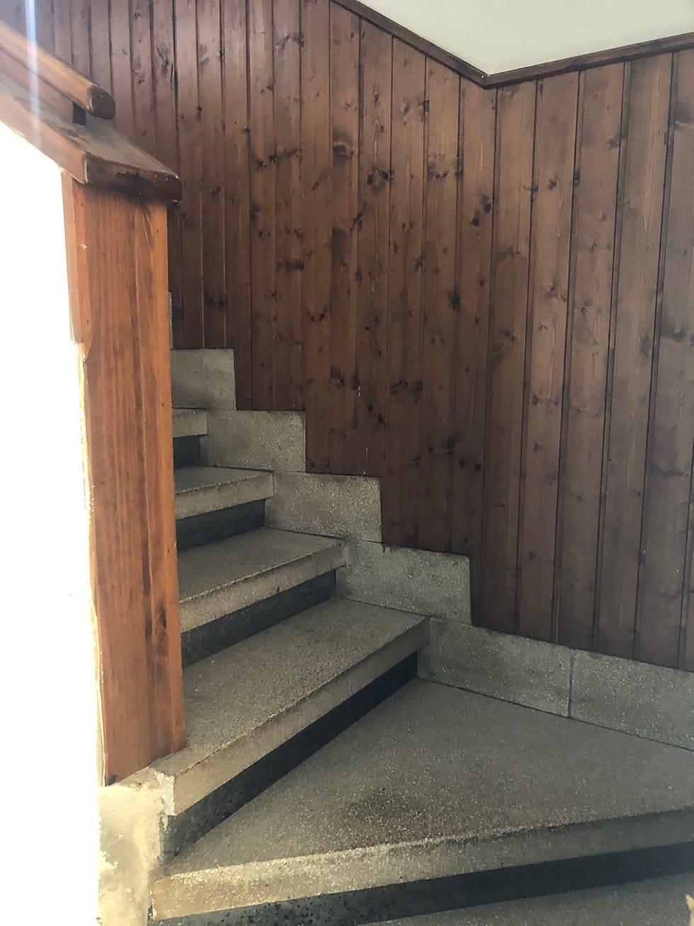 escalera antes de la reforma