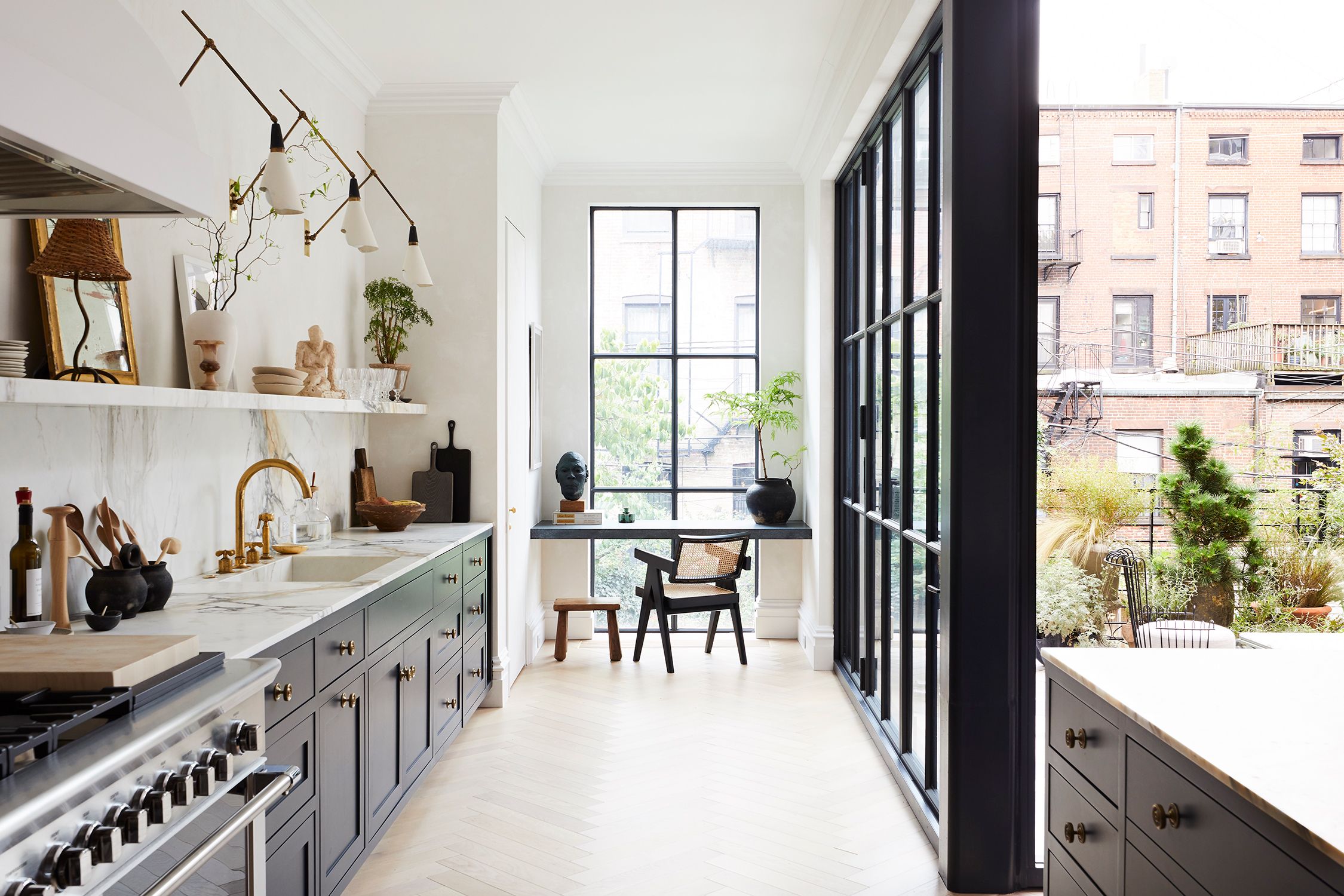 UNA ENCIMERA DE MADERA PARA LA COCINA  Kitchen renovation trends, White  gloss kitchen, Kitchen renovation