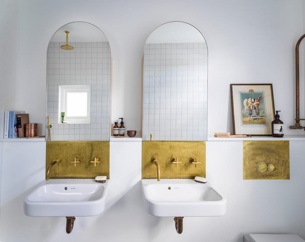Casa de estilo victoriano reformada con bóvedas arquitectónicas
