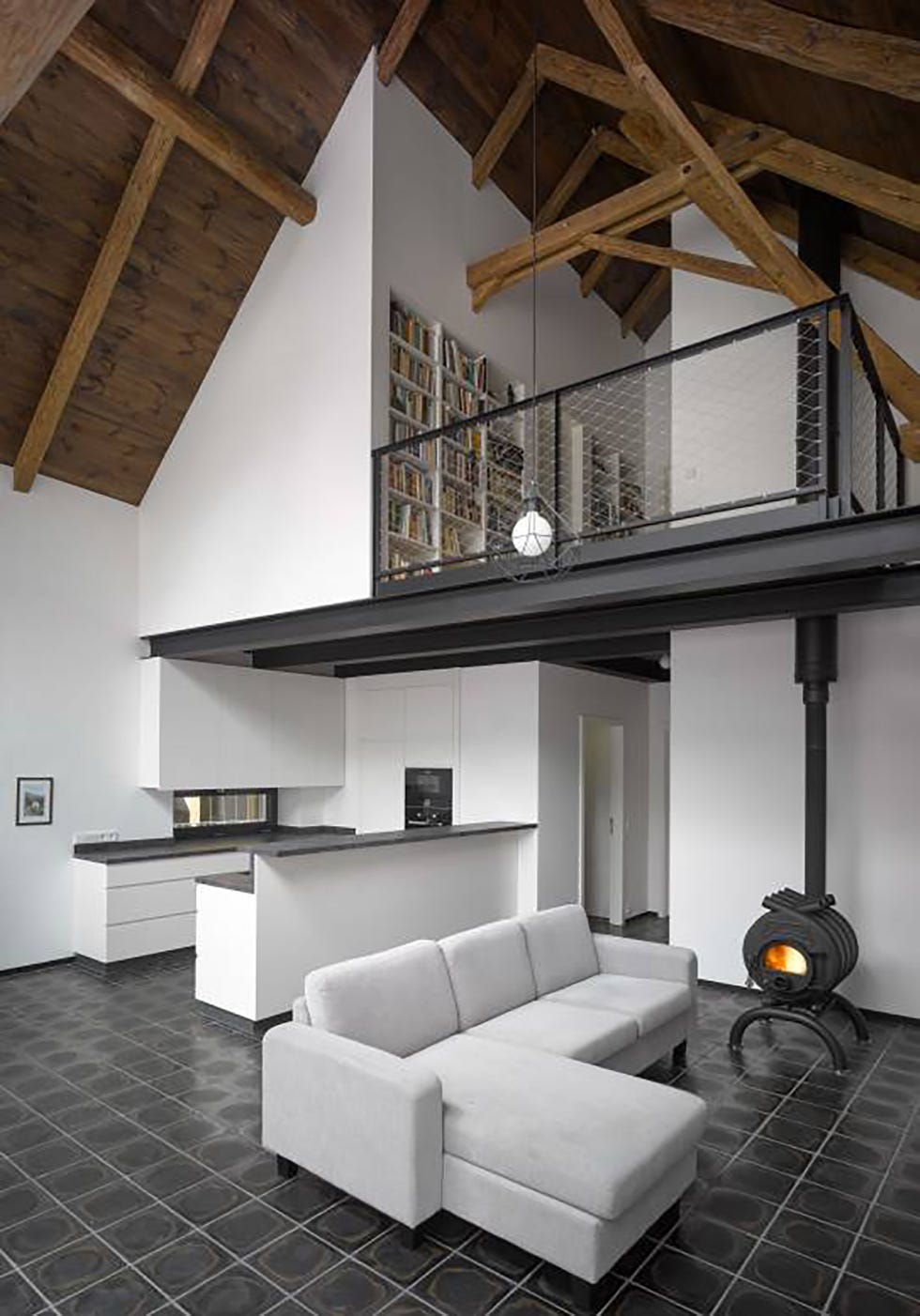 casa sostenible de diseño que era un antiguo molino, en república checa