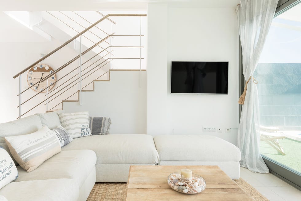 casa con piscina en el faro de cullera disponible en airbnb
