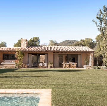 Casa de campo con piscina y jardín casa de campo con piscina y jardín