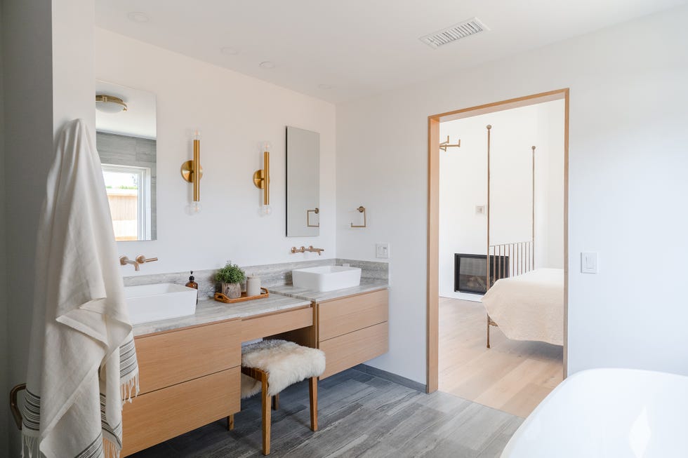 baño en suite con tocador