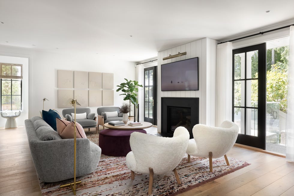 salón con muebles de diseño contemporáneo