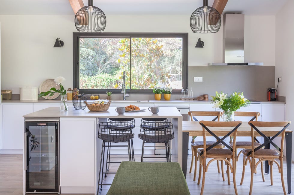 cocina abierta con isla y office