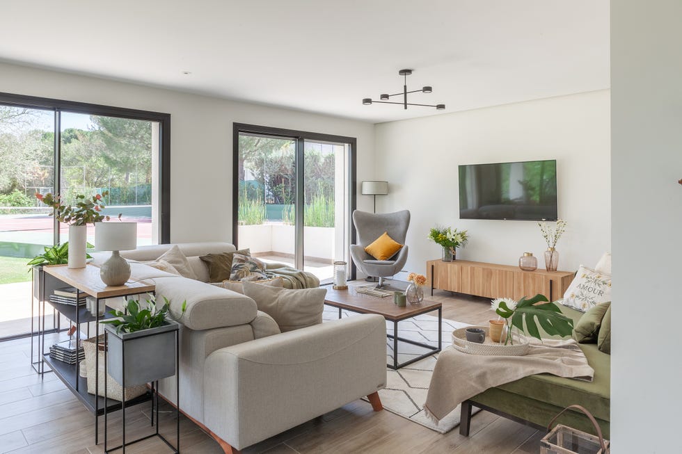 salón abierto con muebles modernos