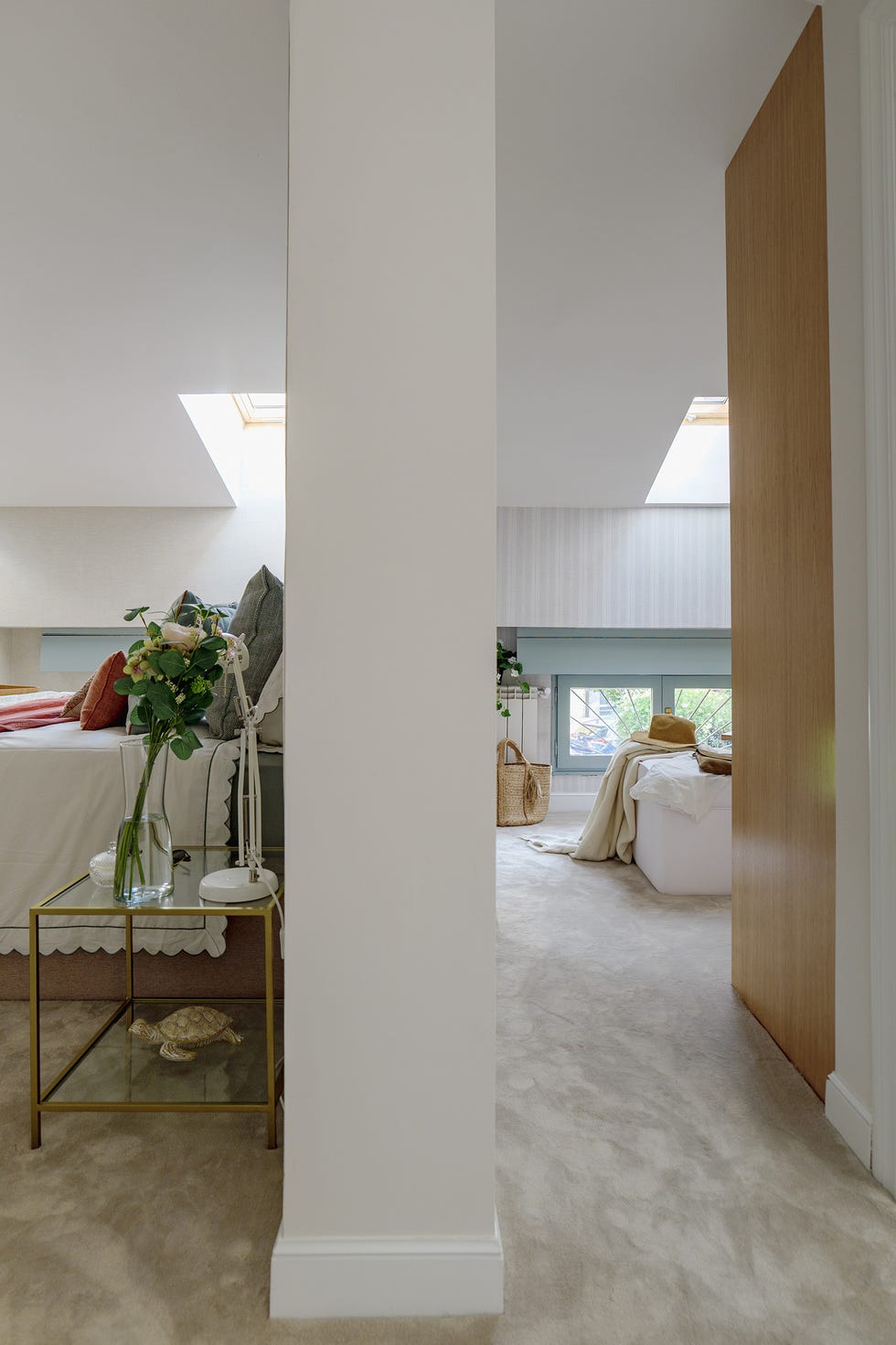 dormitorio con vestidor
