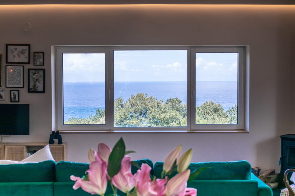 salón con vistas al mar
