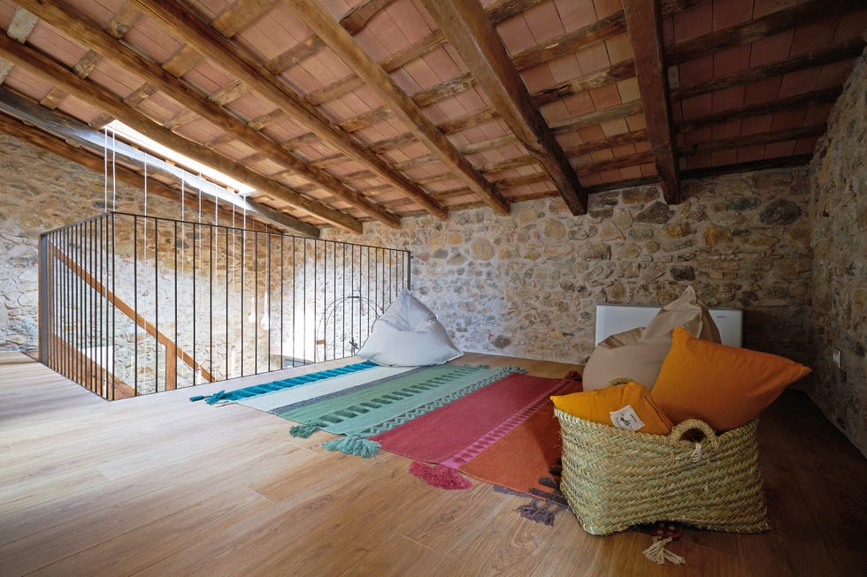 sala de estar abuhardillada