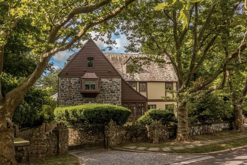 airbnb alquila la casa de vito corleone en la película el padrino situada en staten island, cerca de nueva york