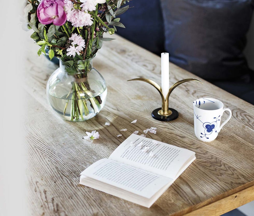 my scandinavian home mesa de comedor de madera