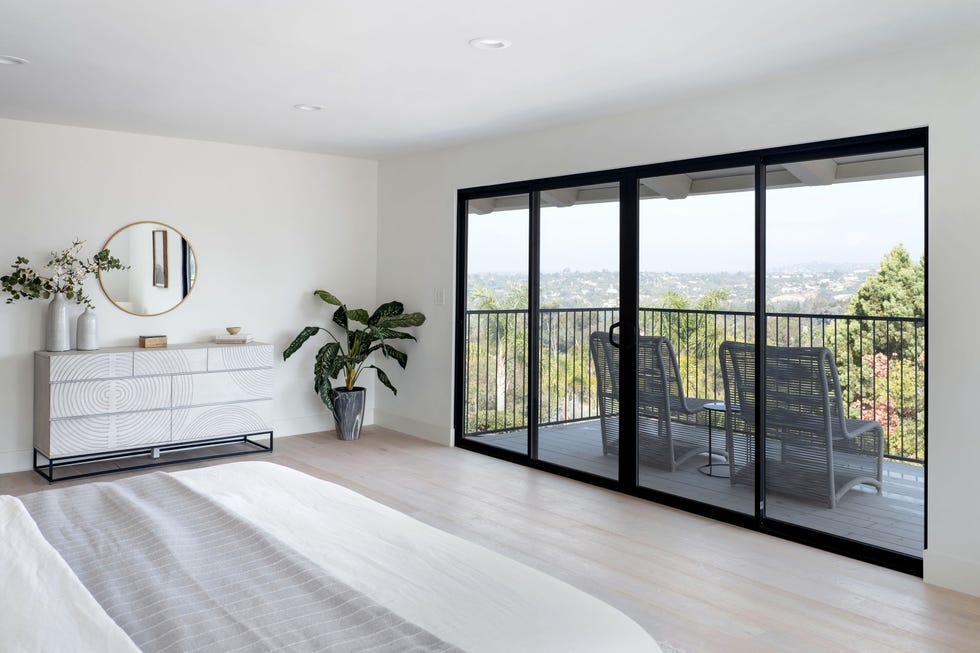 dormitorio con terraza