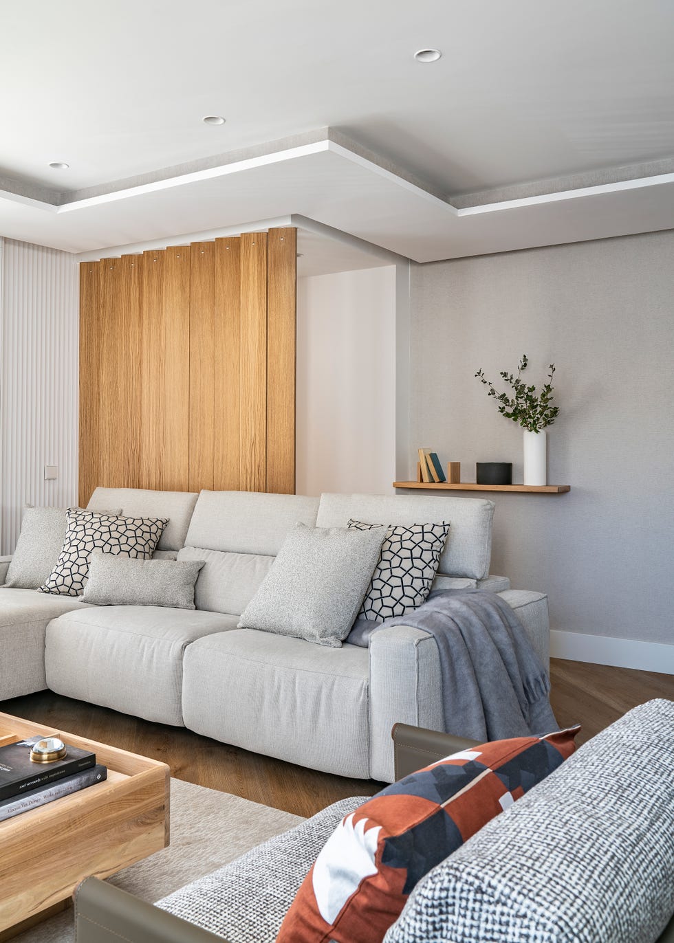 divisor de ambientes con listones de madera