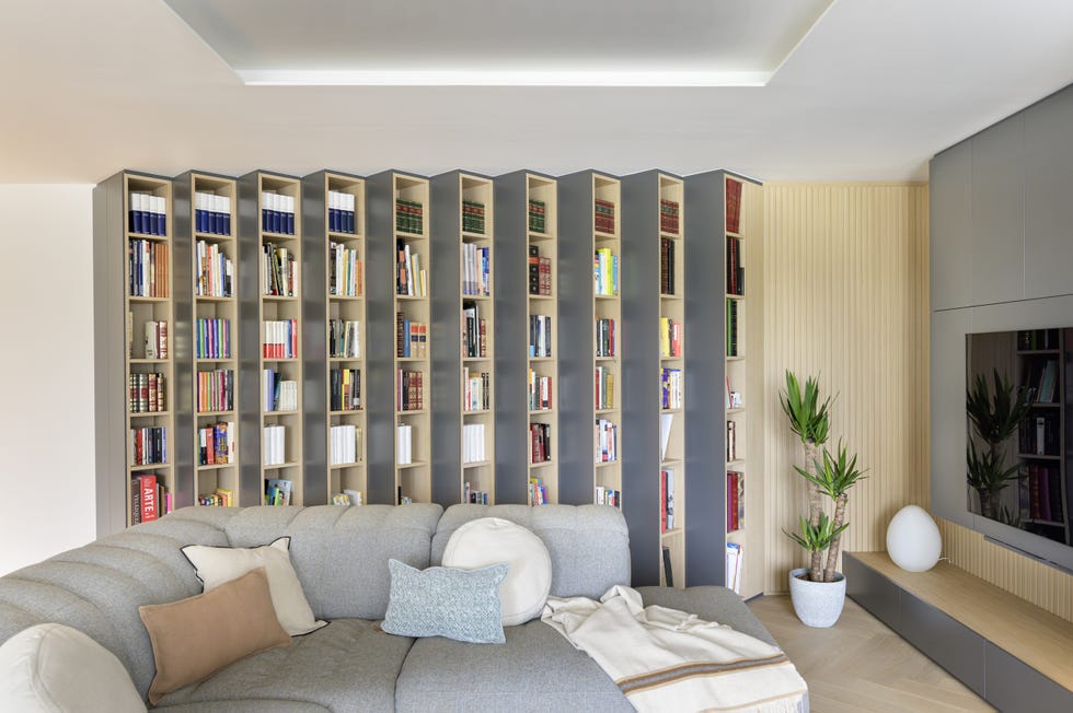 biblioteca diseñada a medida en zig zag