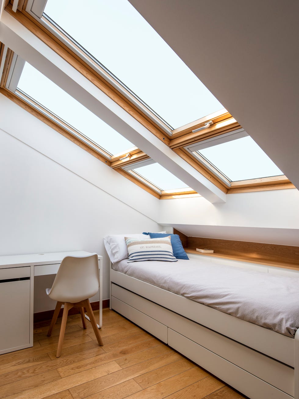 dormitorio abuhardillado