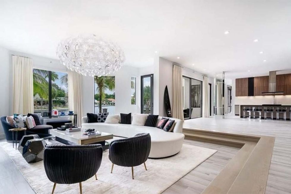 Leo Messi and Antonella Roccuzzo's Miami home has a huge living room and kitchen