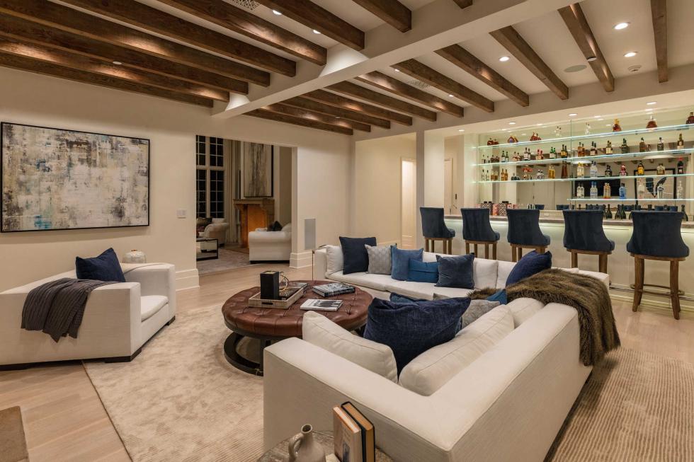 La casa de Madonna en Beverly Hills: salón bar