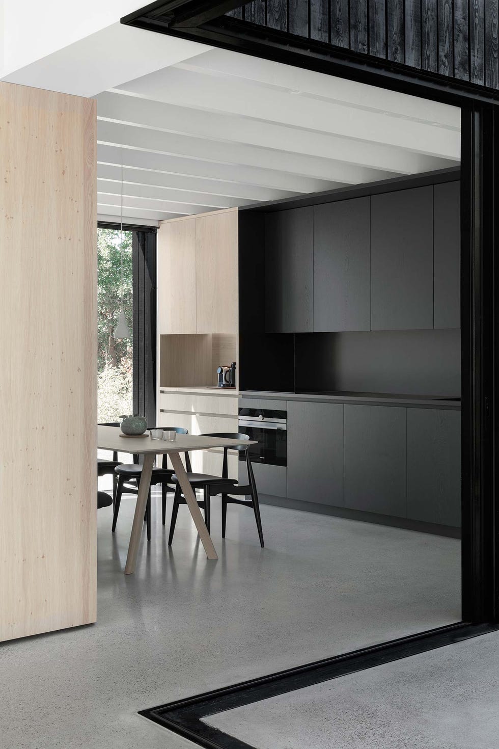 Casa de campo moderna Cocina con office