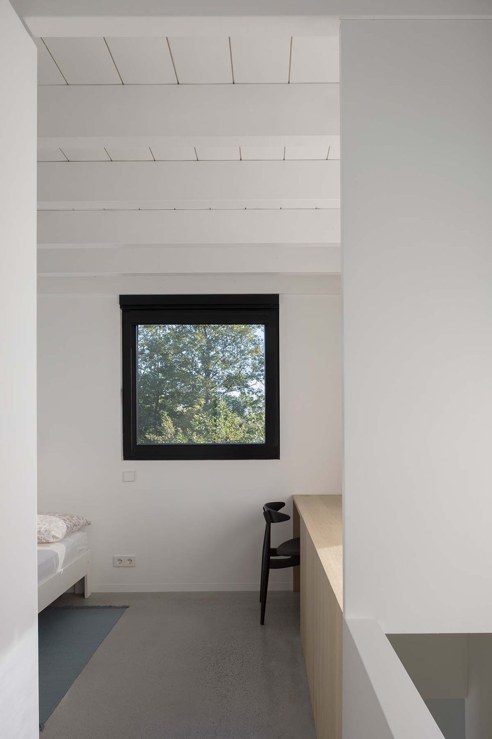 Casa de campo moderna: Dormitorio superior
