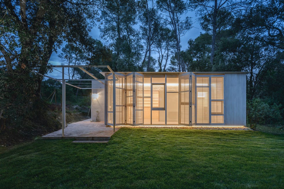casa modular con jardín
