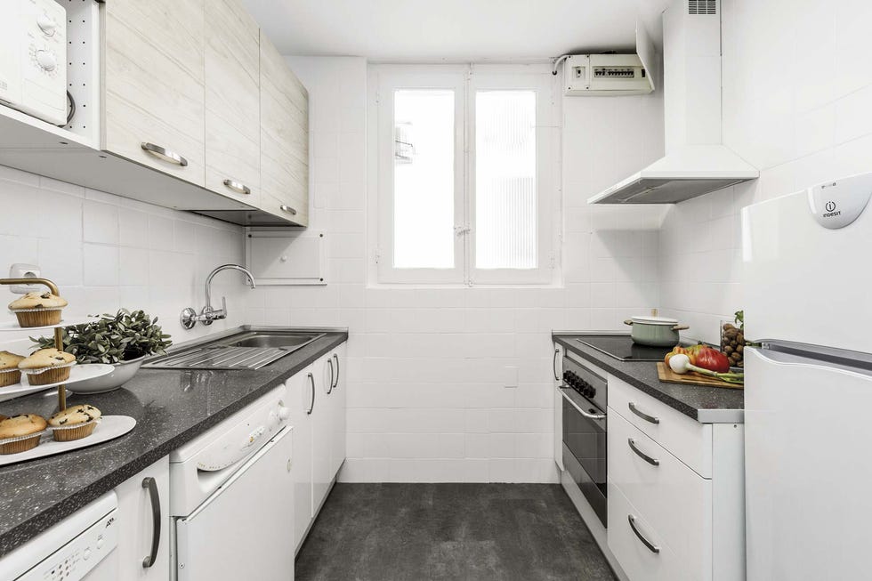 Una casa en Pamplona: Cocina blanca
