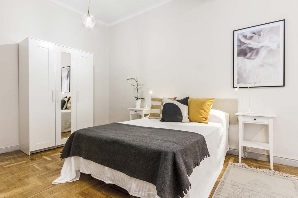 Una casa en Pamplona: Dormitorio blanco