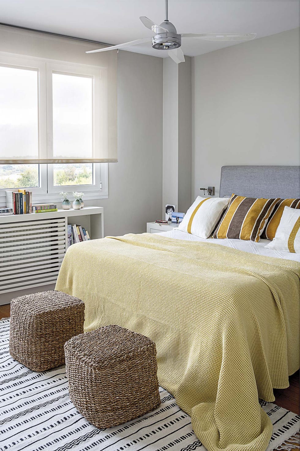 Casa con vistas a la sierra: Dormitorio