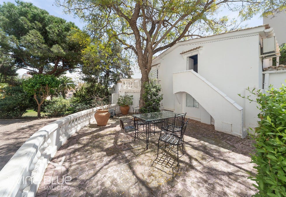 tita cervera vende una preciosa casa modernista en mallorca