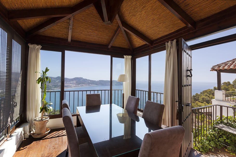 casa con toque isleño de airbnb en la herradura
