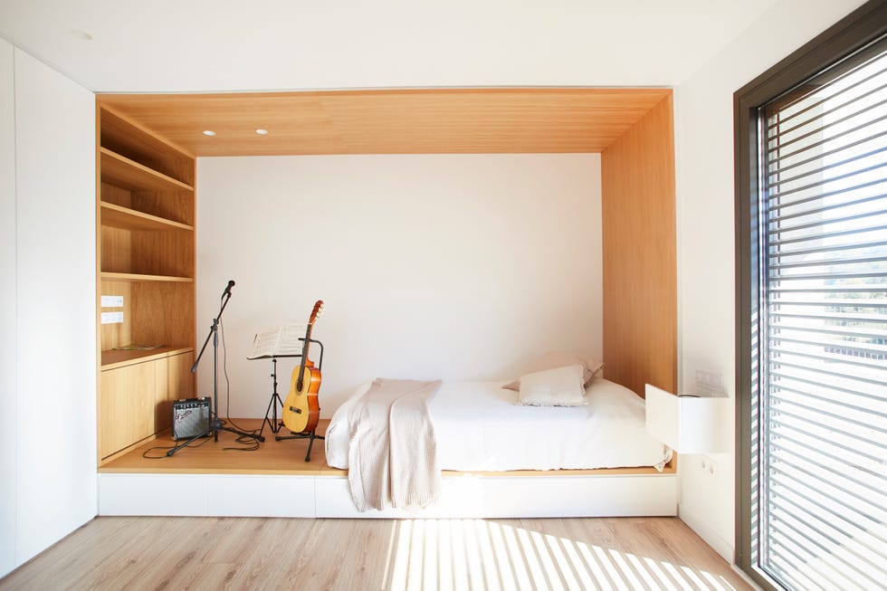 habitación infantil de diseño minimalista con cama de obra