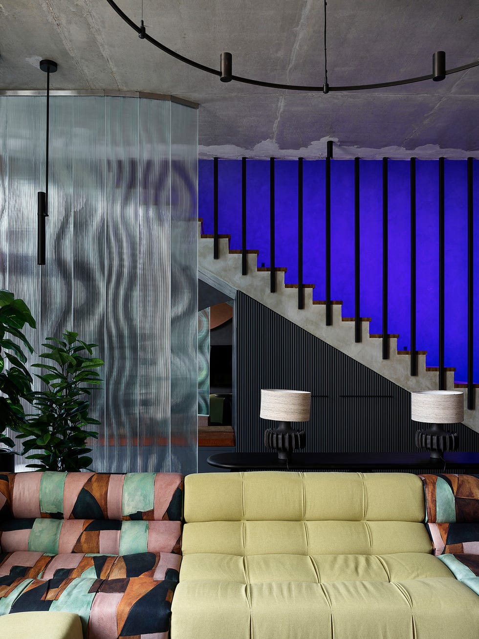 sofá modular con tapizado de colores