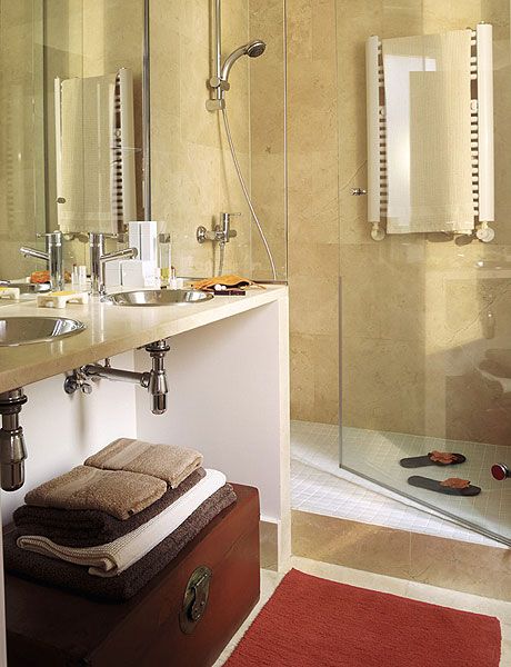 Bathroom, Room, Property, Tile, Interior design, Plumbing fixture, Floor, Wall, Tap, Bathroom sink, 