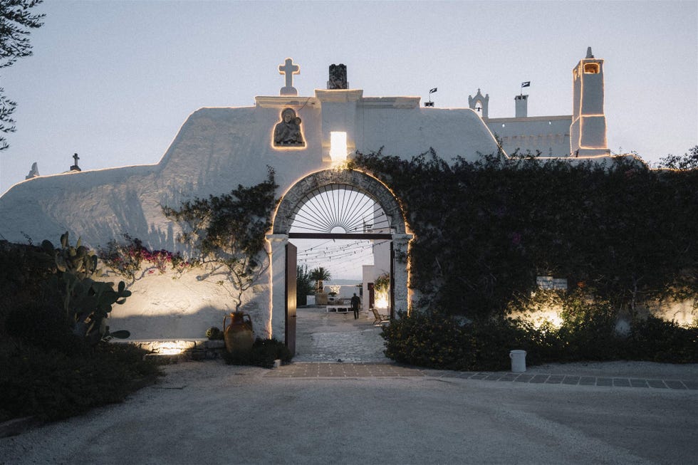 a building with a large archway