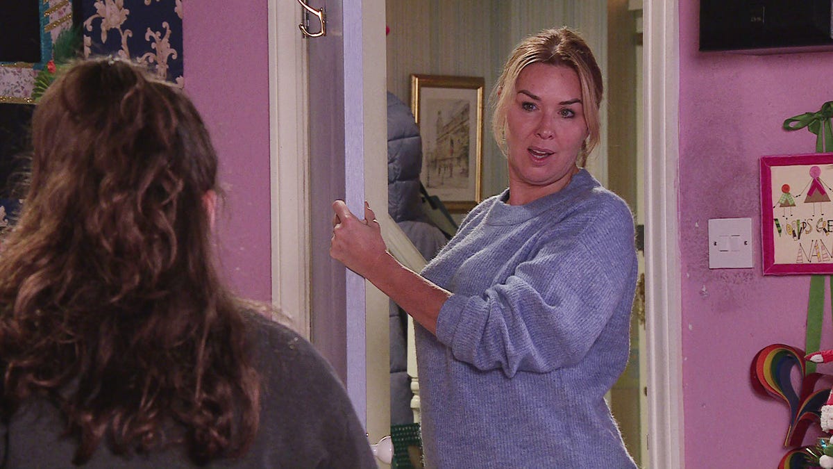Coronation Street's Cassie Plummer risks backlash from Tyrone with Hope