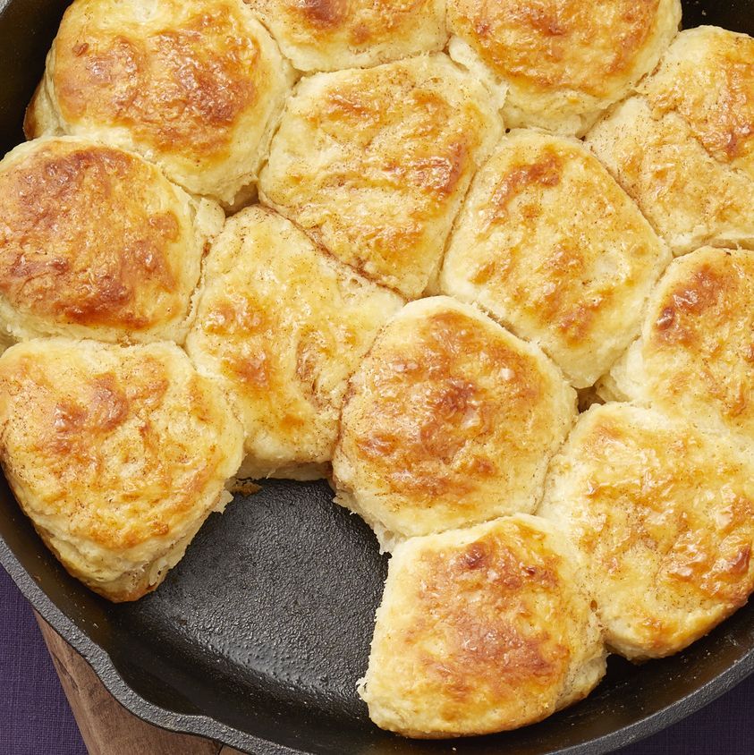 https://hips.hearstapps.com/hmg-prod/images/cast-iron-skillet-recipes-skillet-biscuits-with-cinnamon-honey-butter-1629745771.jpeg