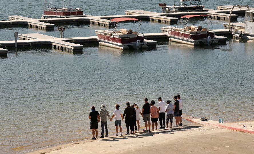 cast members from the show "glee" and friends gathered monday morning at the boat launch as ventura county sheriff's search and rescue dive team located a body monday morning in lake piru as the search continued for actress naya rivera after her 4 year old