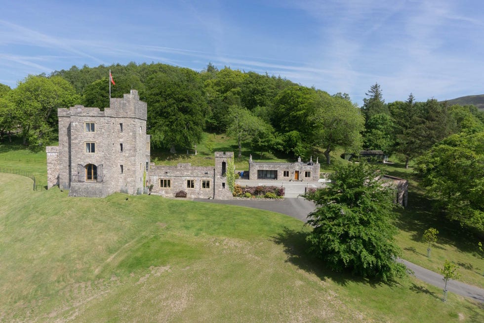 Castell Gyrn - 6 bedroom castle in Wales