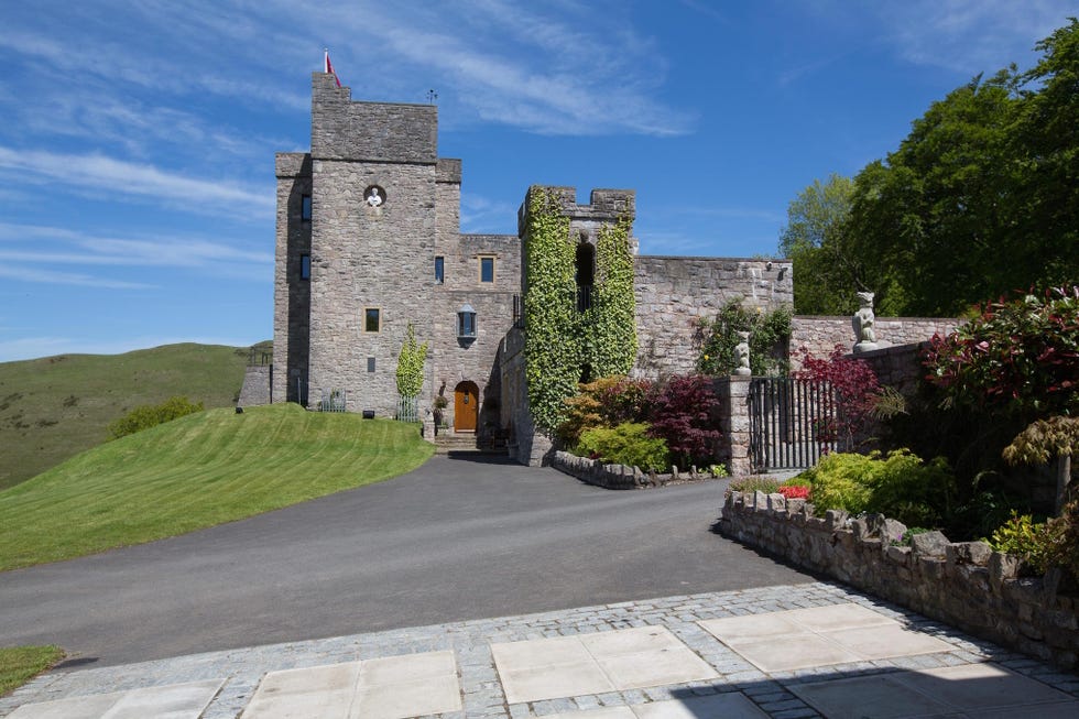 Castell Gyrn - 6 bedroom castle in Wales