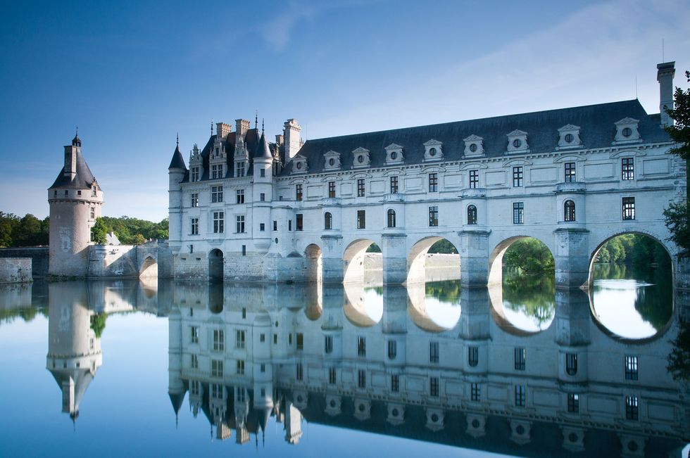 Reflection, Water castle, Château, Landmark, Building, Waterway, Water, Reflecting pool, Castle, Architecture, 