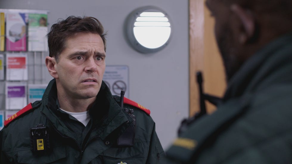 iain dean in casualty