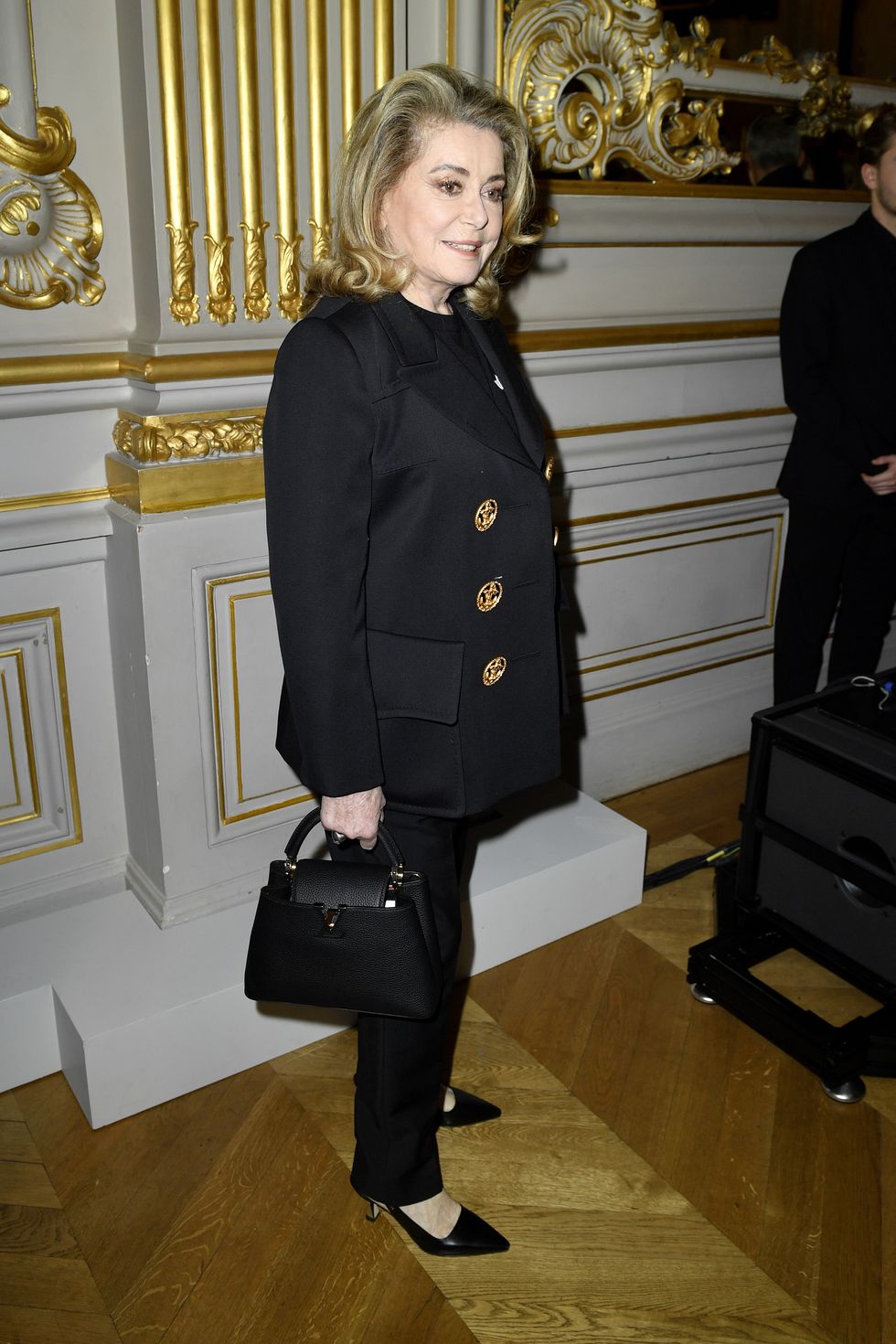 emma stone attends the louis vuitton womenswear fw 2023-24 during