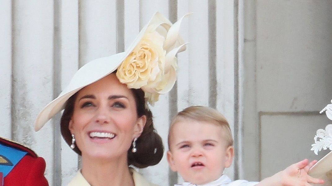 preview for The Royal Family Was All Smiles At Prince Louis’ Christening