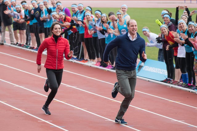 the duke duchess of cambridge and prince harry join team heads together at a london marathon training day