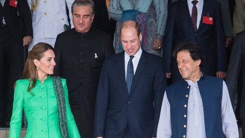 preview for Prince William and Kate Middleton Meet with Princess Diana's Friend, Prime Minister Imran Khan in Pakistan