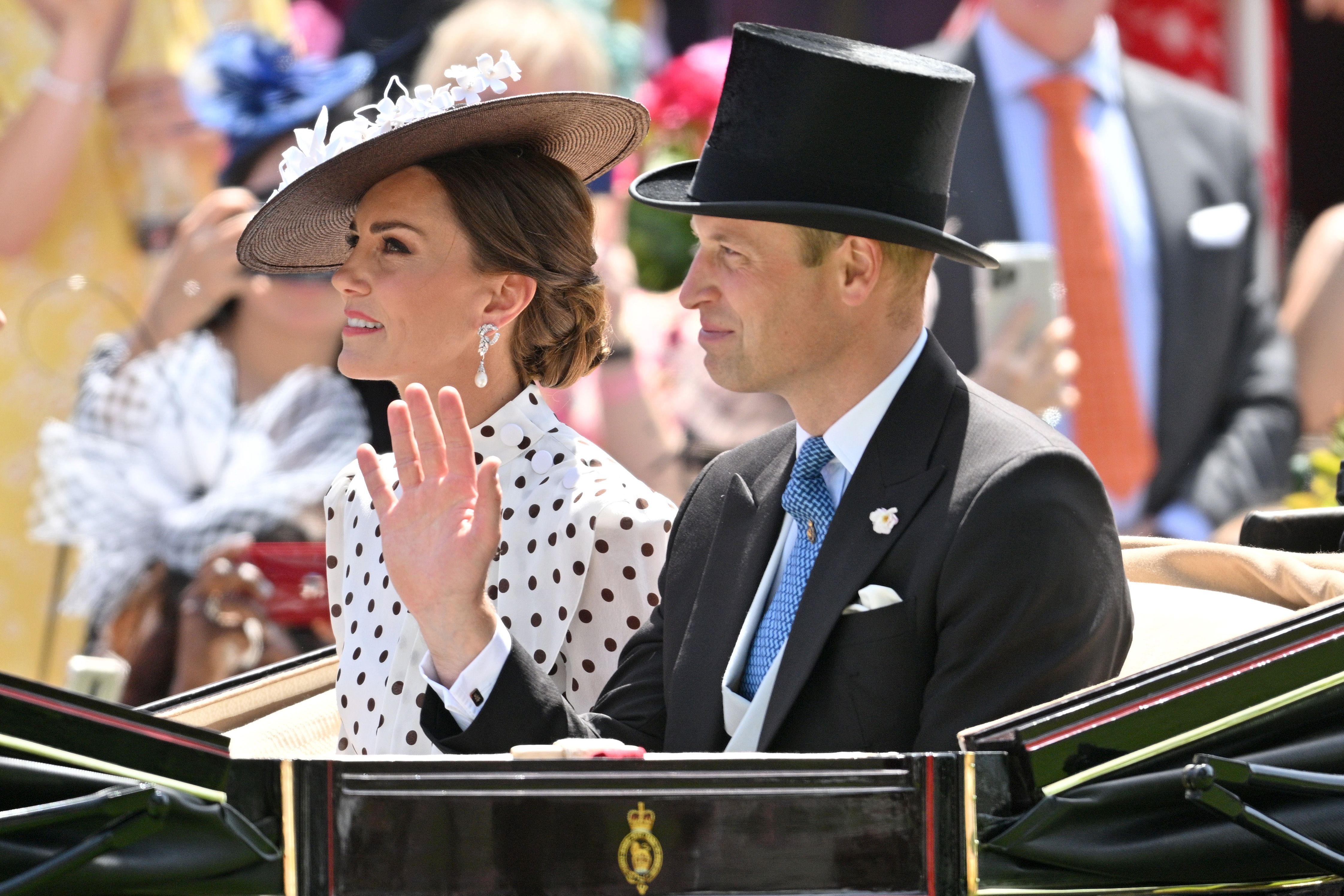Kate Middleton's Polka Dot Dress Nods 'Pretty Woman' at Royal Ascot –  Footwear News