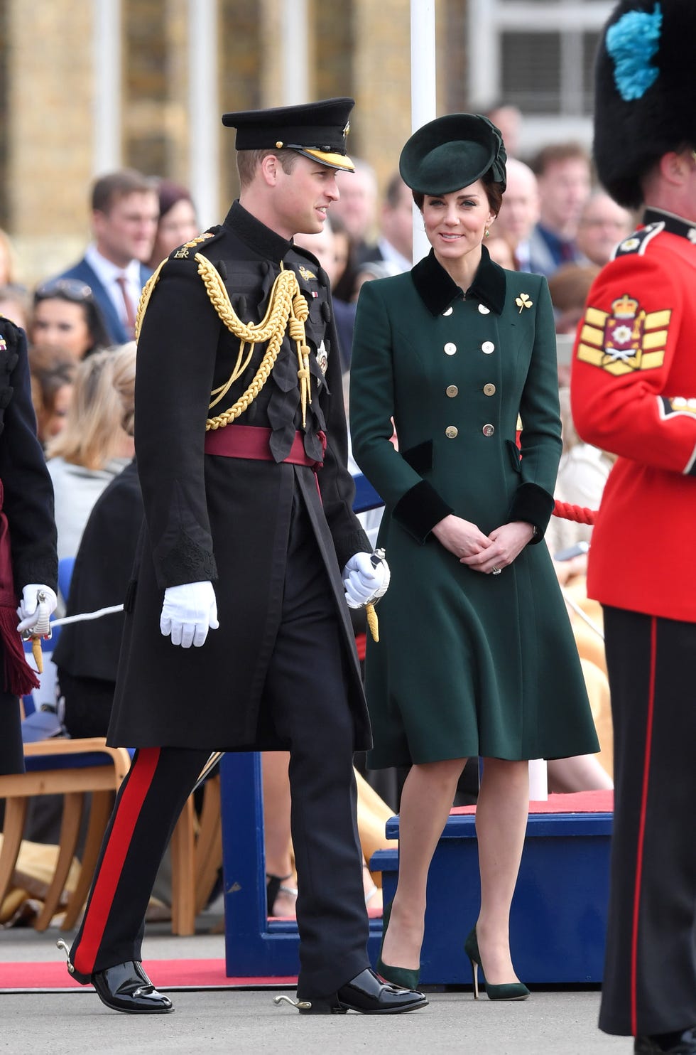 Kate Middleton Attends Westminster Abbey Service Wearing Dark Green ...