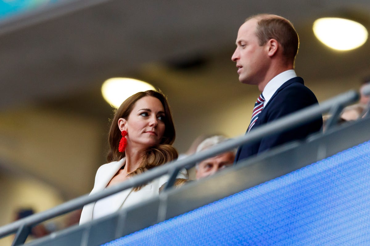 Kate Middleton stuns in £45 earrings at the Wimbledon finals